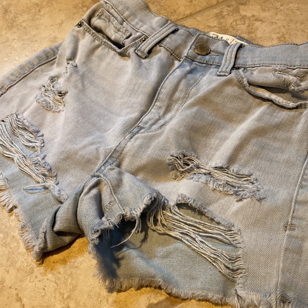 High Rise Ripped Shorts - Picture 4 of 5